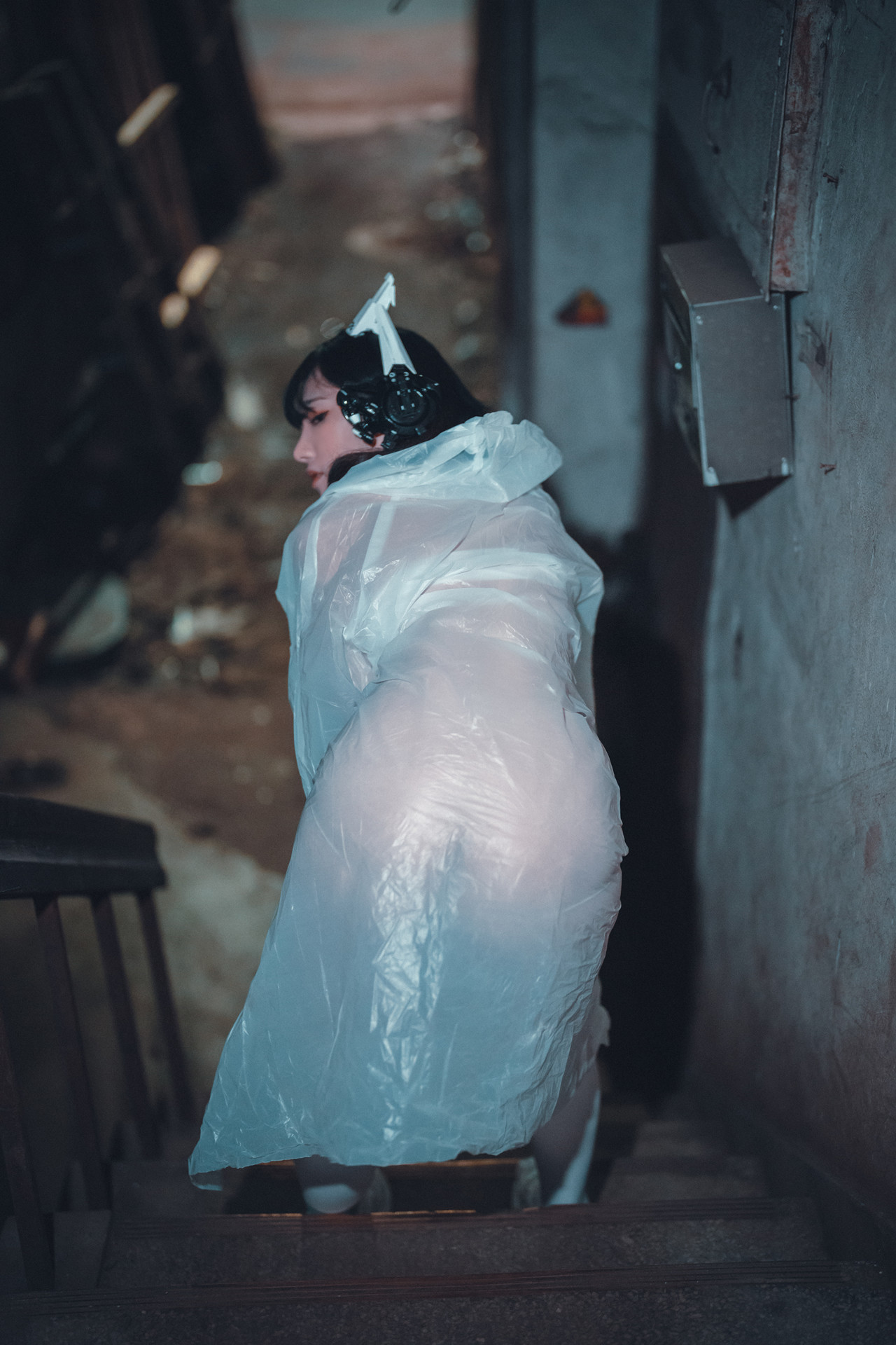 Sonson 손손, DJAWA ‘Masked-girl in raincoat’ Set.02