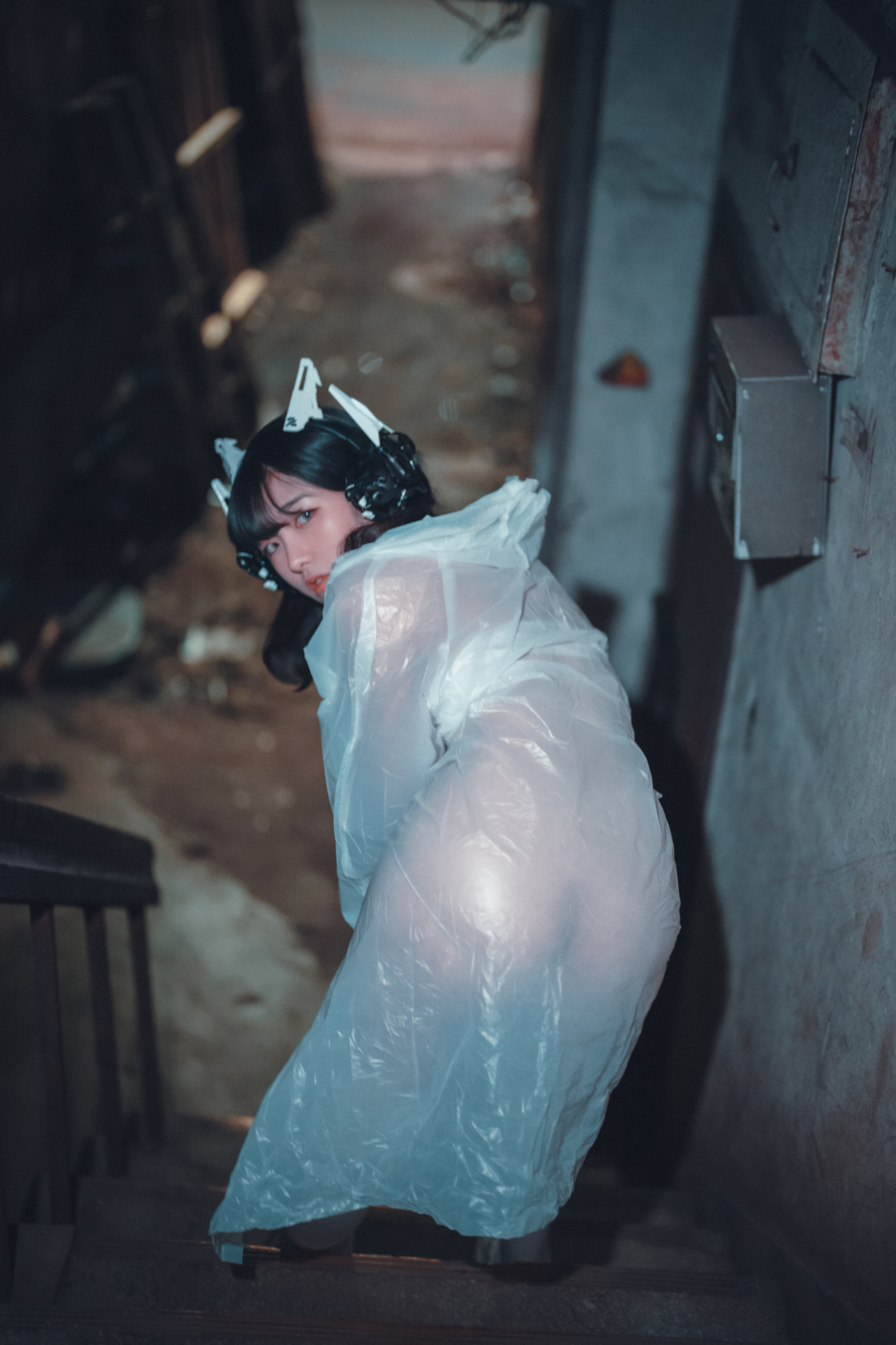 Sonson 손손, DJAWA ‘Masked-girl in raincoat’ Set.02