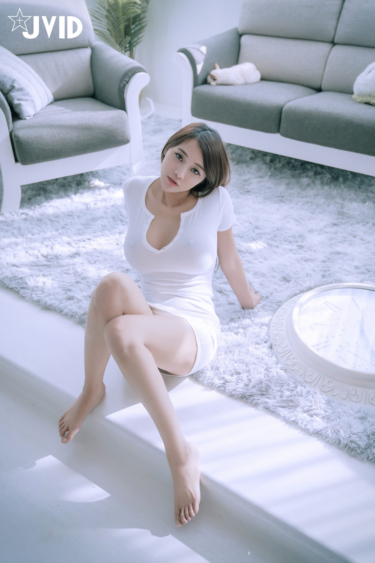 JVID Lele 樂樂 美巨乳樂樂最新力作，性感晨光，等你一起來滾床 Set.02