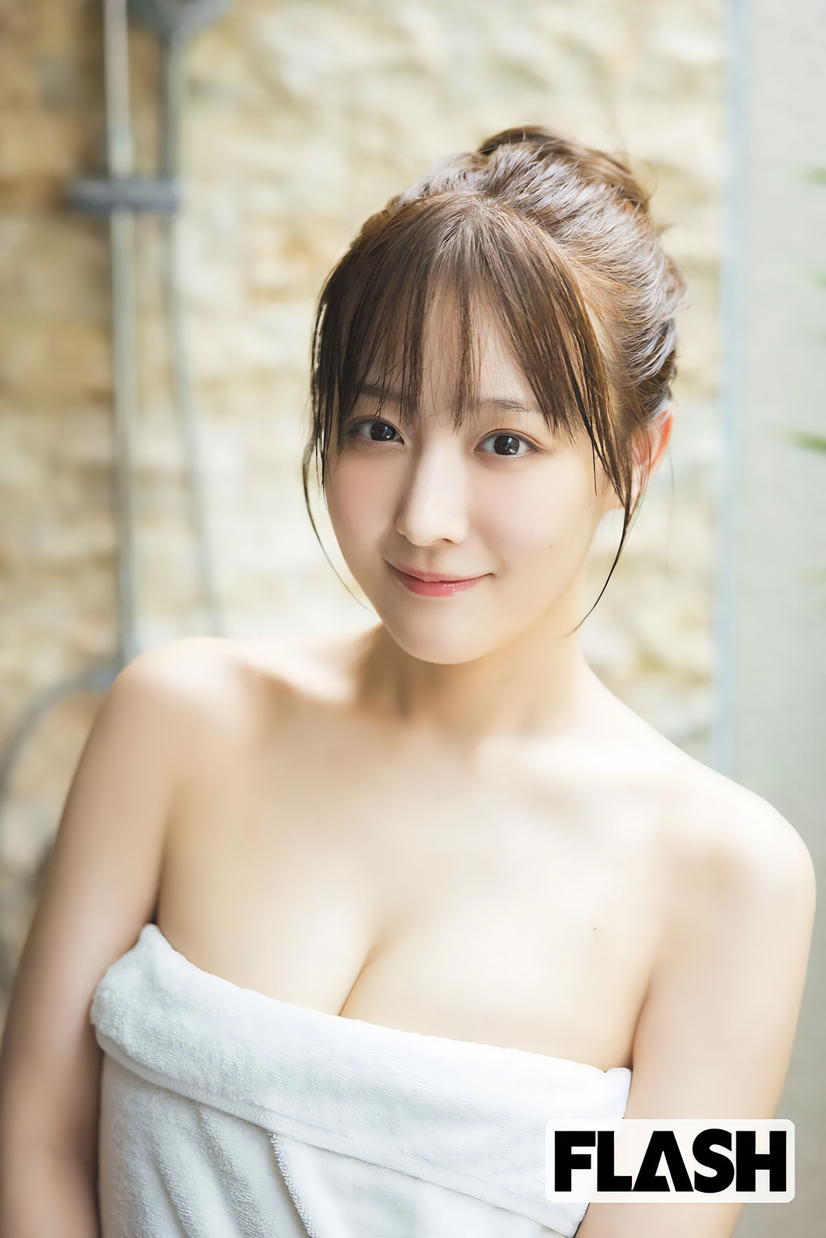 YUYU ゆゆ, Yoshino Chitose ちとせよしの, FLASH 2025.04.15 (フラッシュ 2025年4月15日号)