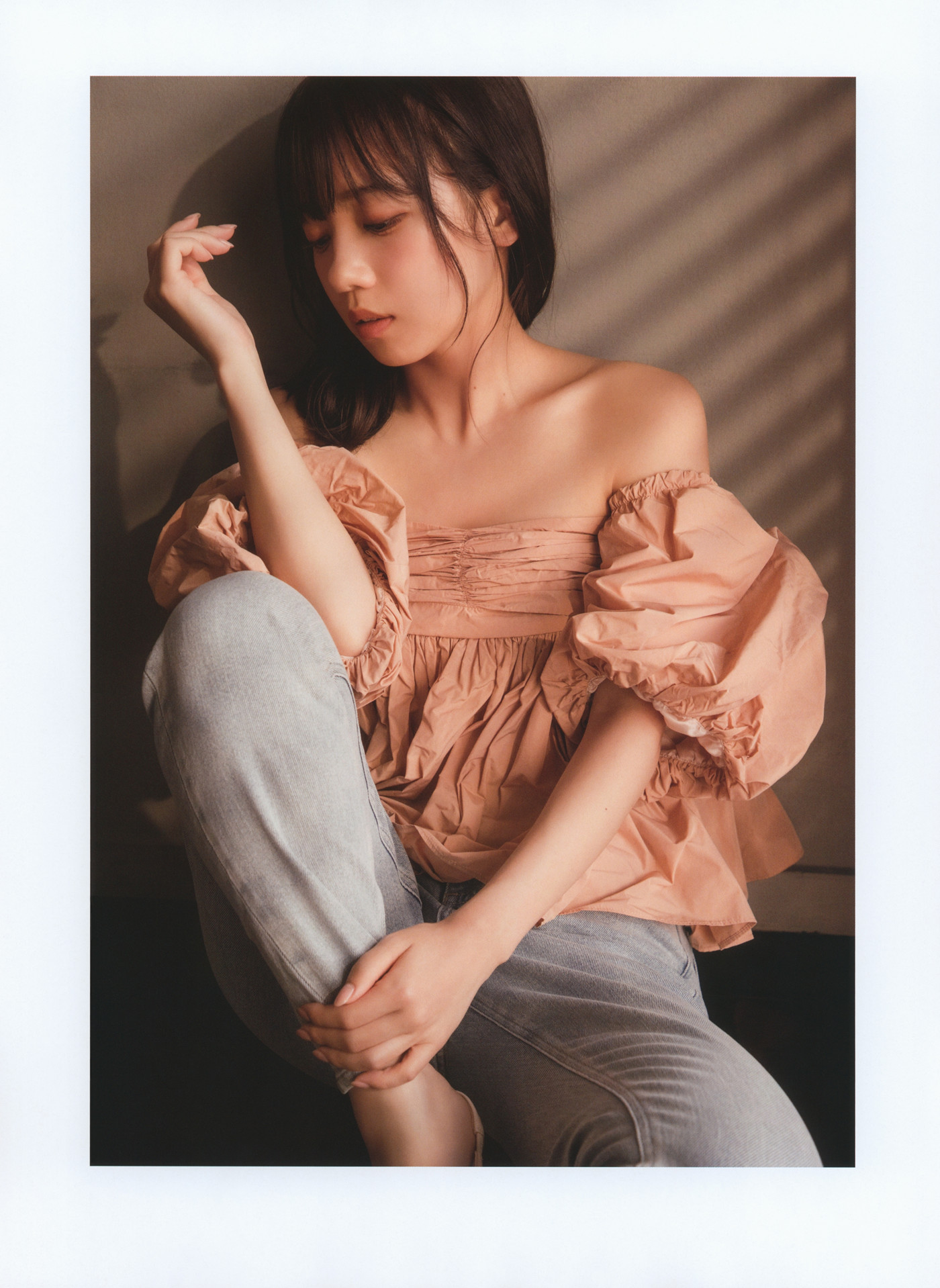 Kyoko Saito 齊藤京子, WHITE Graph 009 Set.03