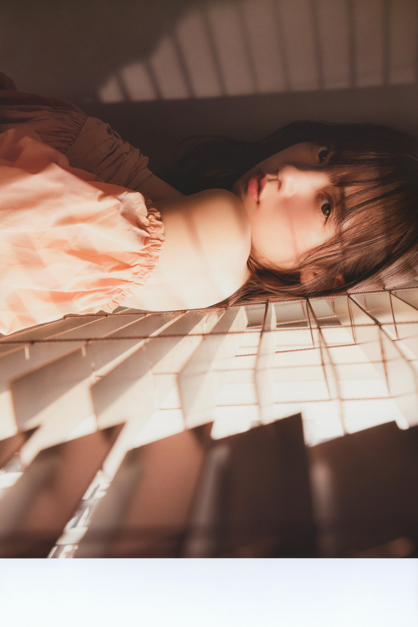Kyoko Saito 齊藤京子, WHITE Graph 009 Set.03