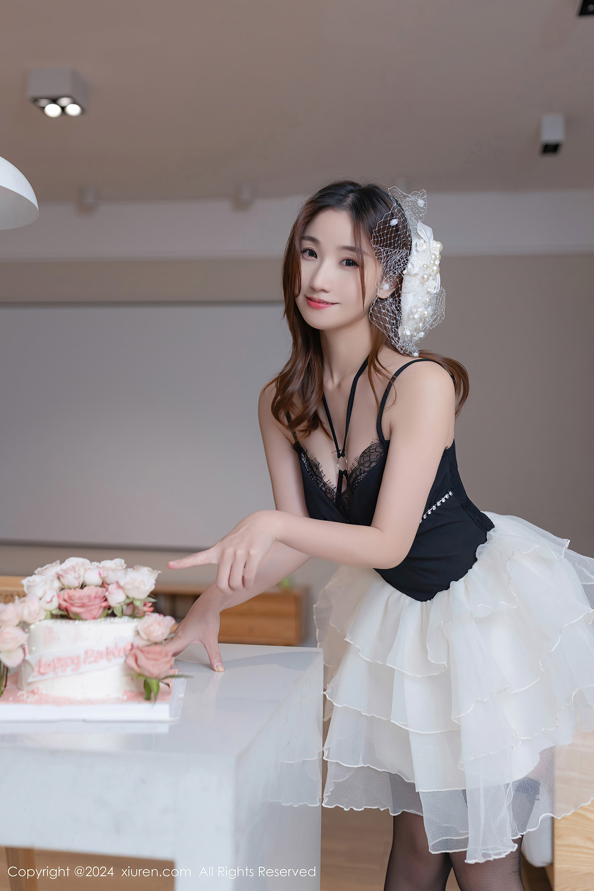 XiuRen秀人网 No.8398 杏子Yada