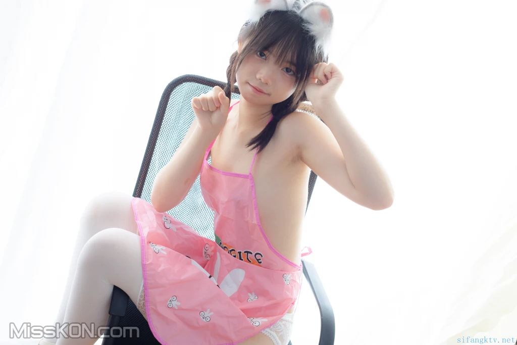 少女秩序 – 小鱼 – 粉色肚兜