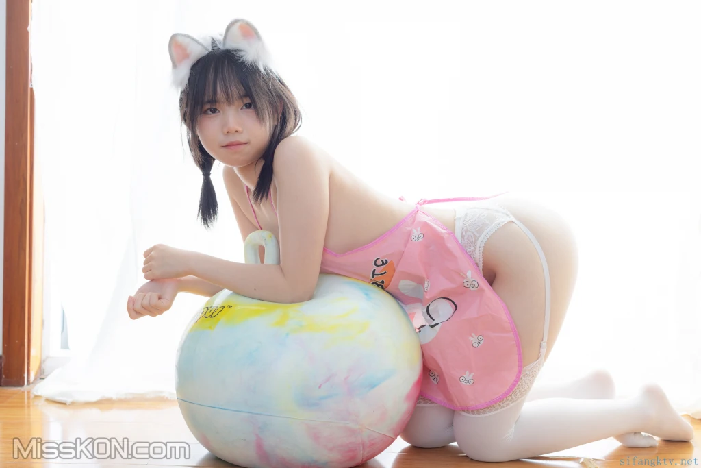 少女秩序 – 小鱼 – 粉色肚兜