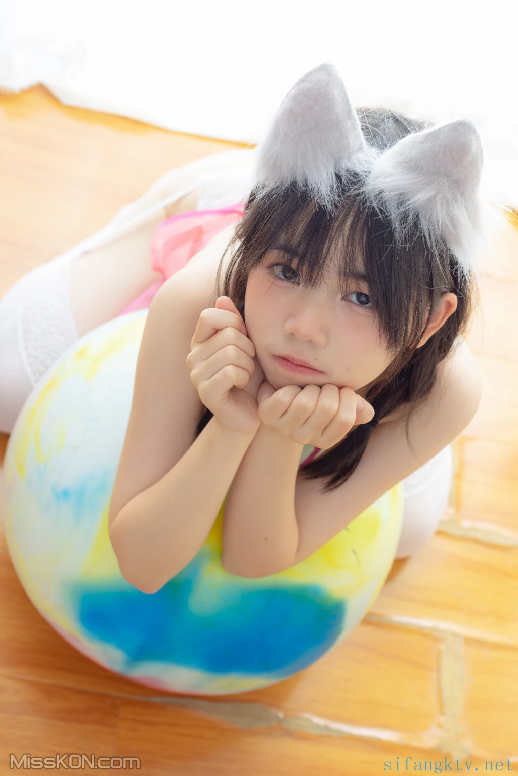 少女秩序 – 小鱼 – 粉色肚兜