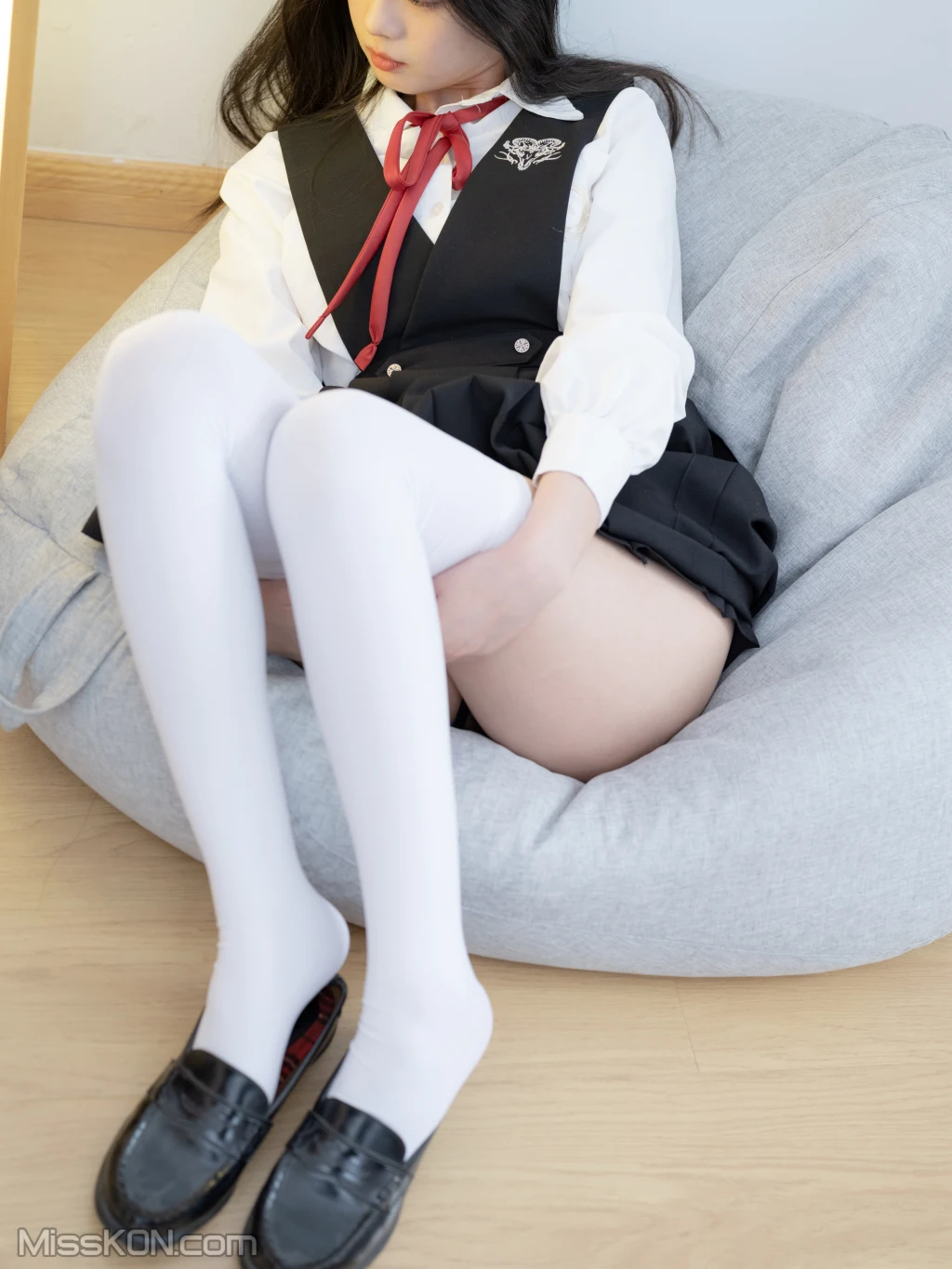 少女秩序 – 晞可 束缚衣白虎极品嫩妹