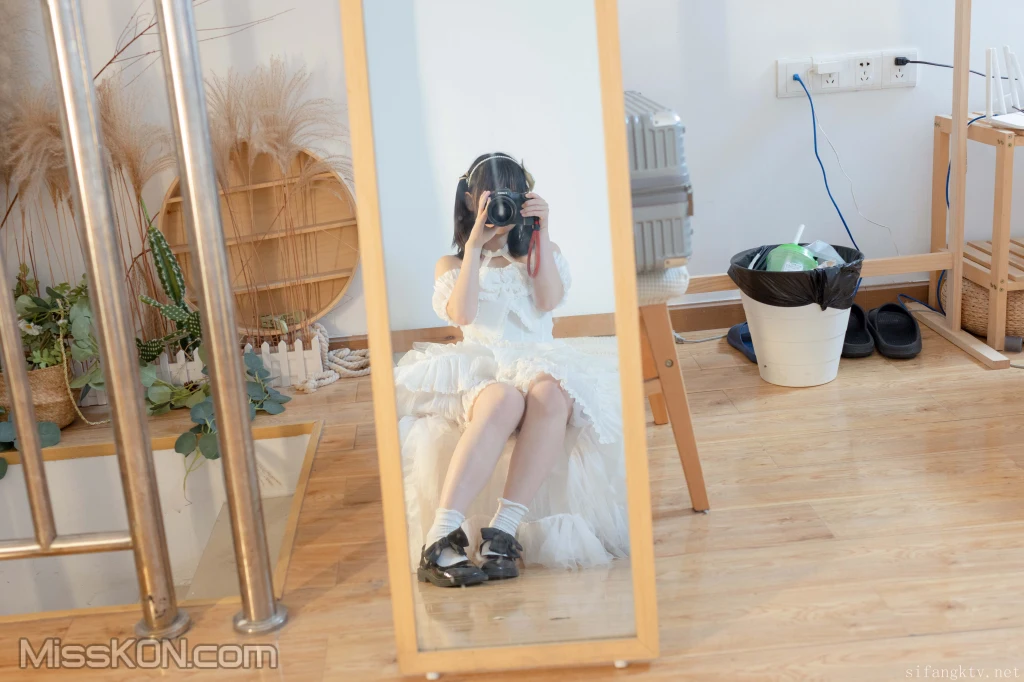 少女秩序_ R18 小鱼 丝滑萝莉居家女仆