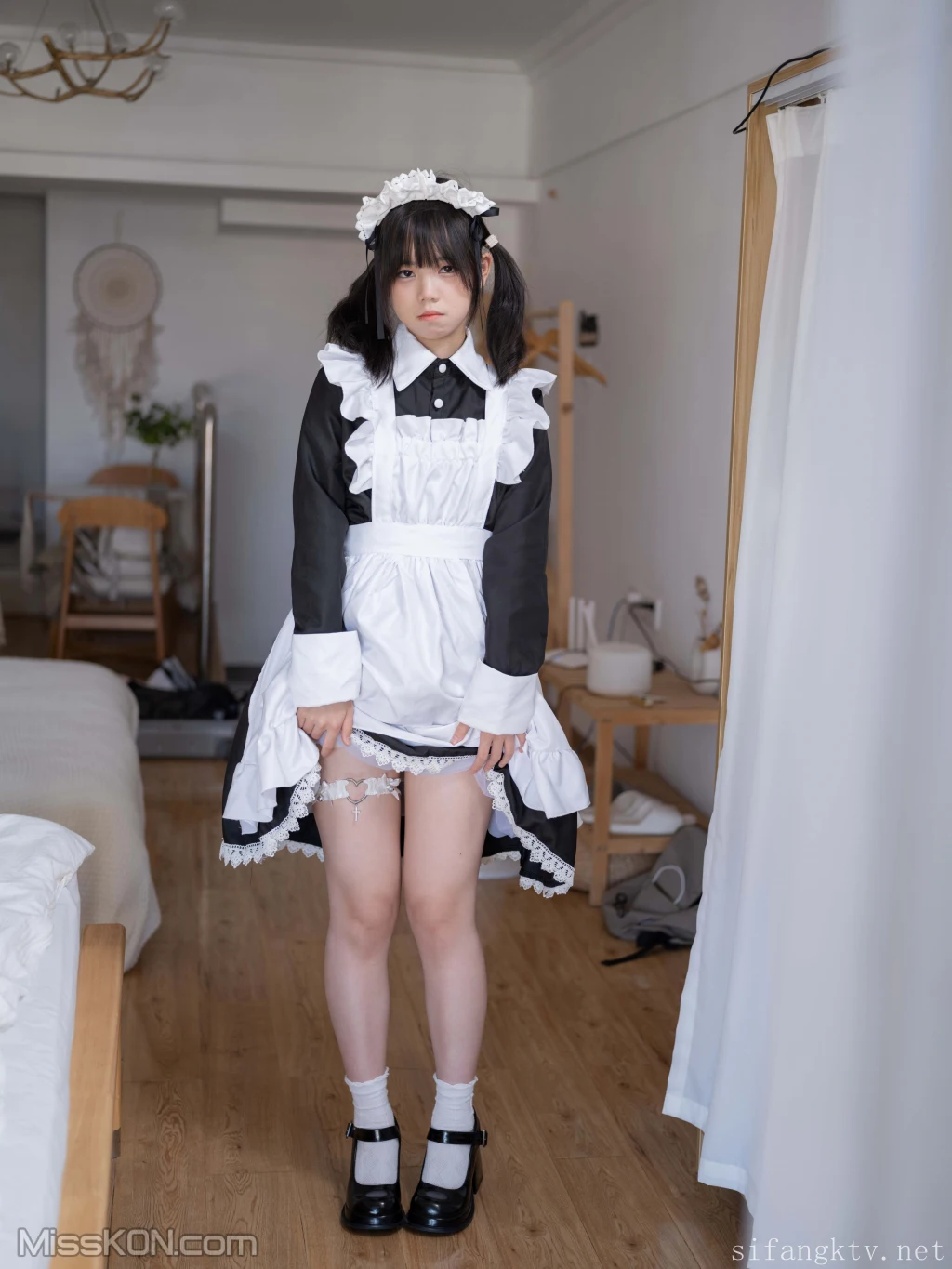 少女秩序_ R18 小鱼 丝滑萝莉居家女仆
