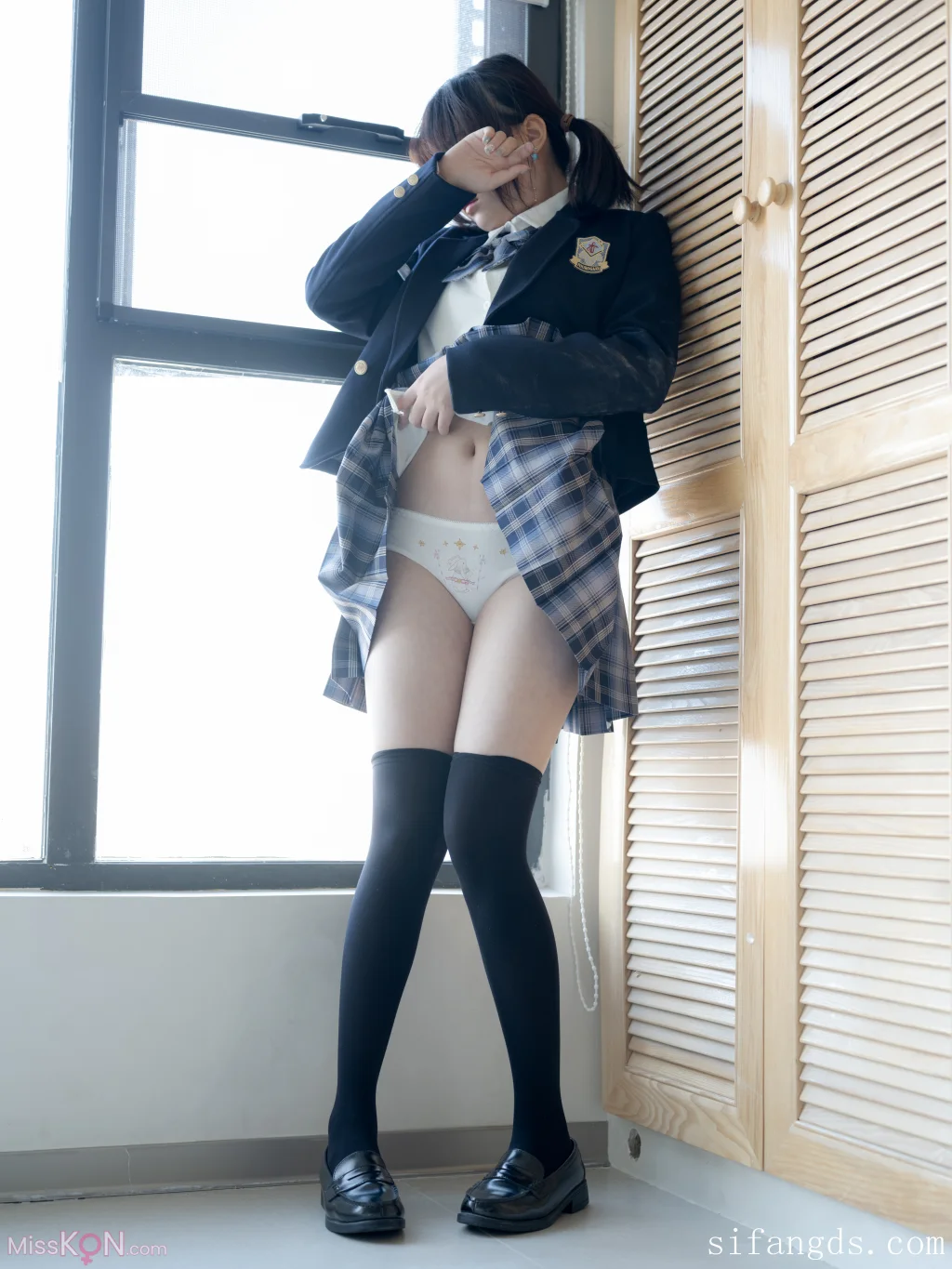 [森萝财团写真] 小安 R18 内部定制 JK制服浴缸