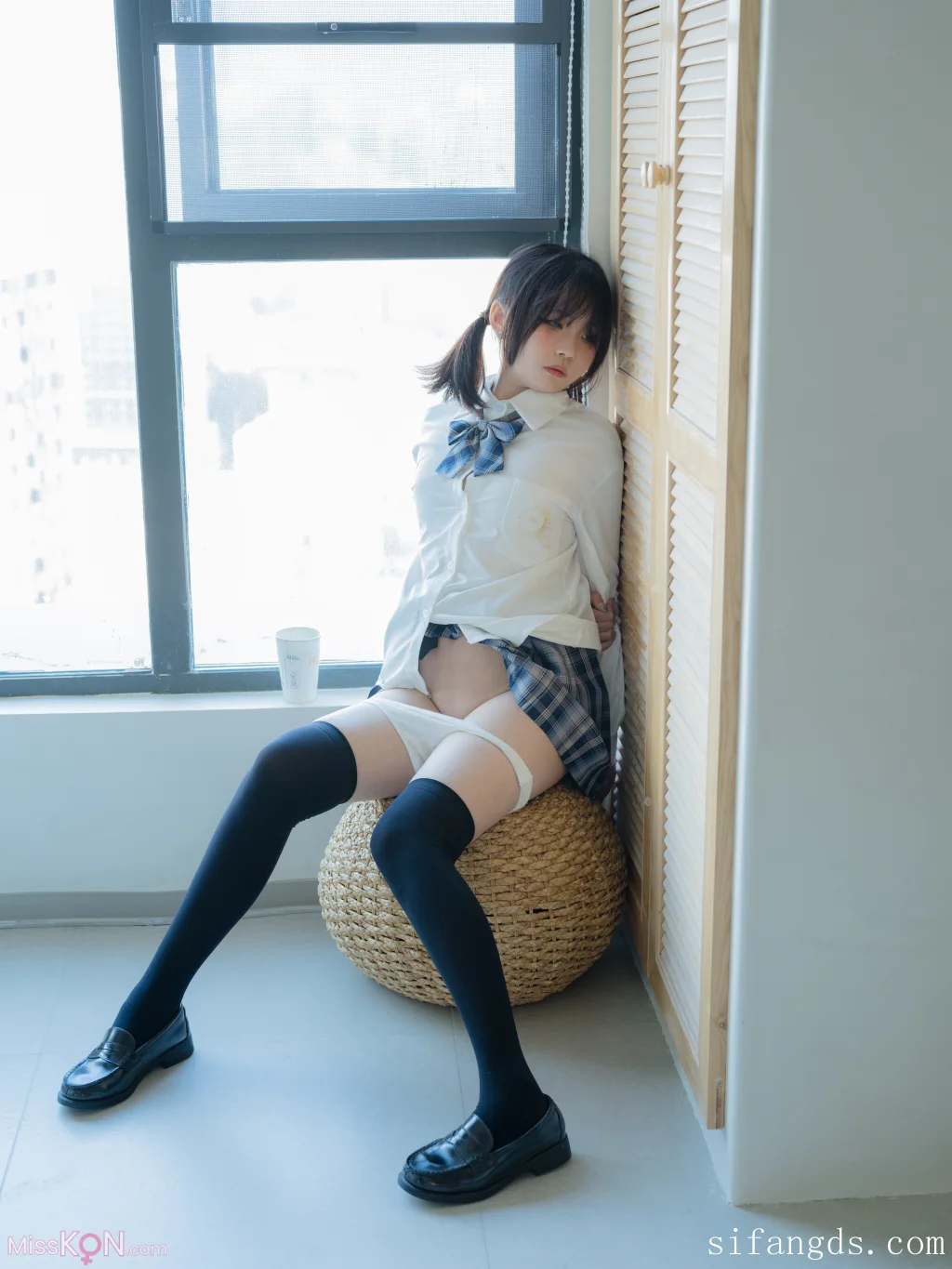 [森萝财团写真] 小安 R18 内部定制 JK制服浴缸
