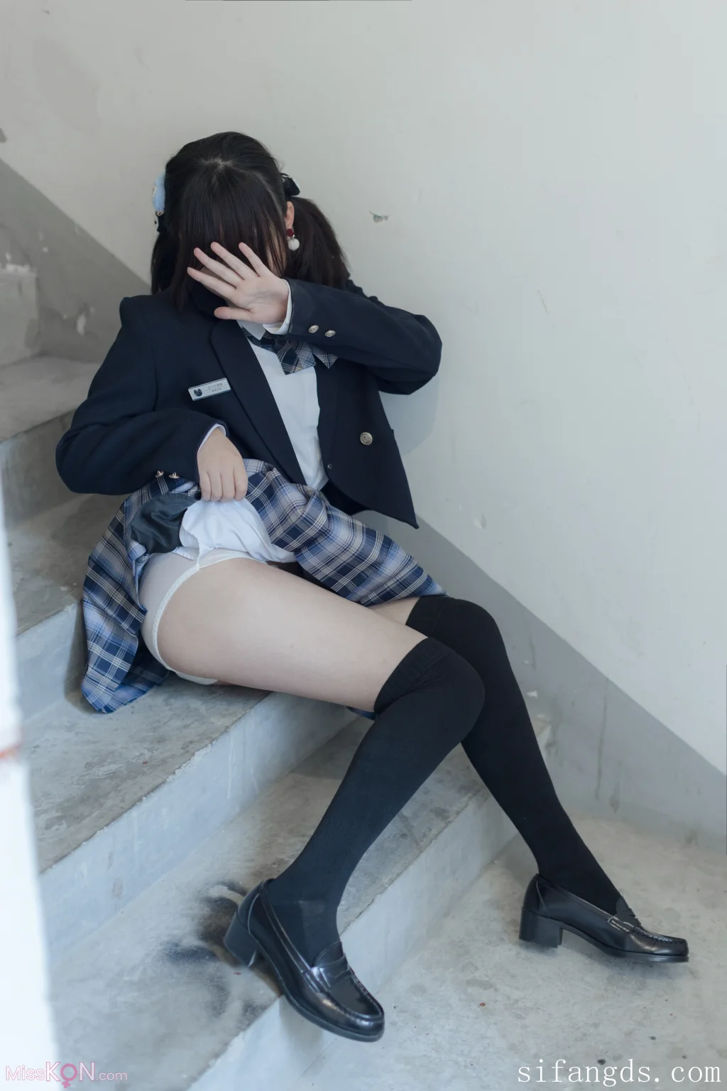 [森萝财团写真] 小安 R18 内部定制 JK制服浴缸