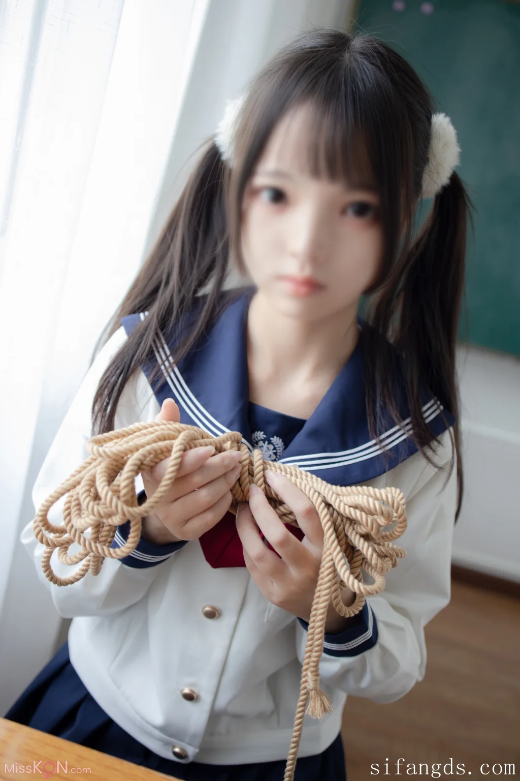 [森萝财团写真] 默陌 R18 内部定制 JK制服教室束缚