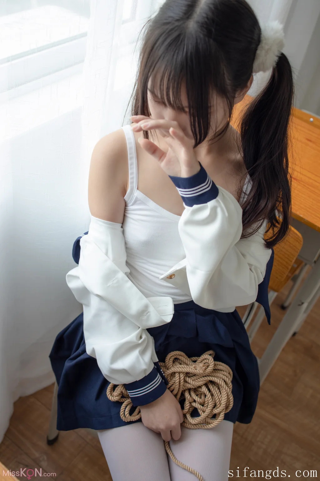 [森萝财团写真] 默陌 R18 内部定制 JK制服教室束缚