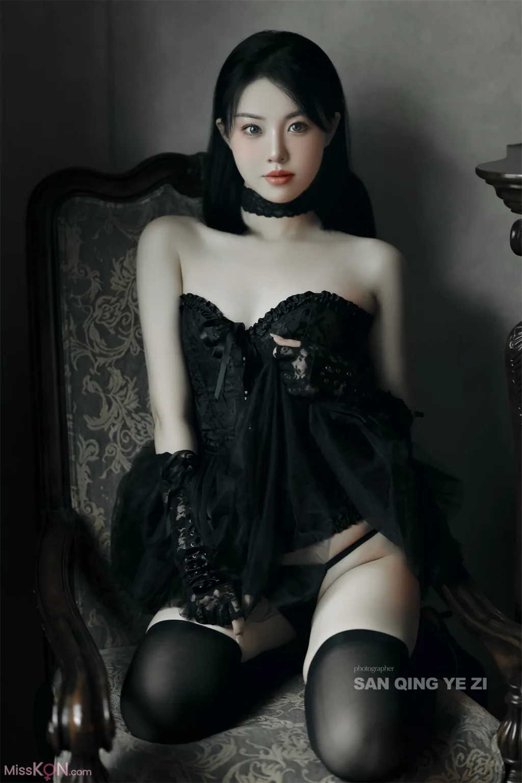 橘猫juju_ 顶级小美女 黑色蕾丝下的神秘诱惑