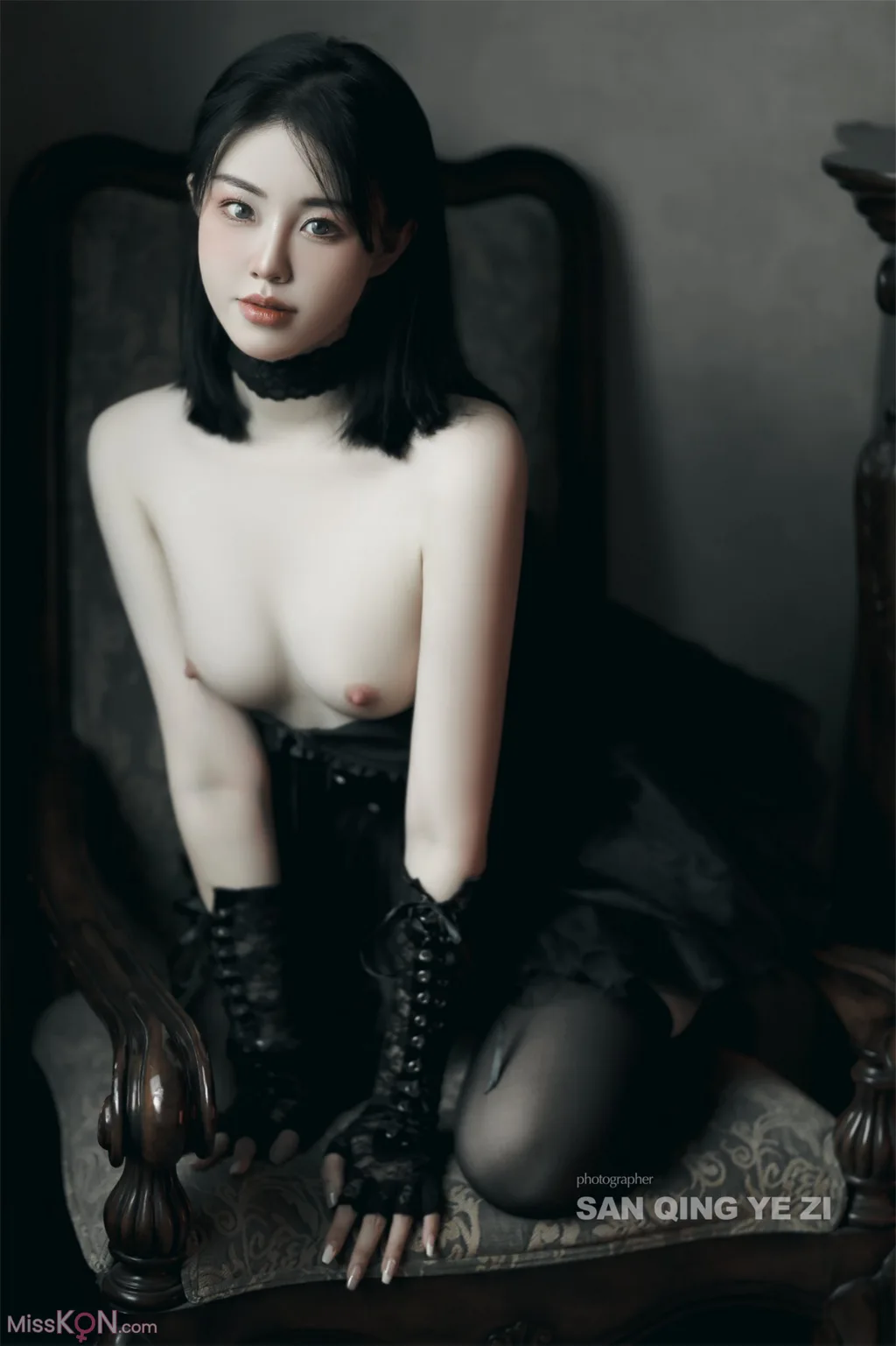 橘猫juju_ 顶级小美女 黑色蕾丝下的神秘诱惑
