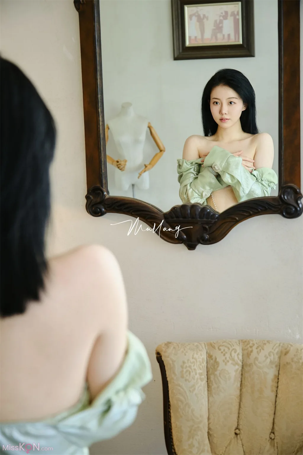 橘猫juju_ 顶级小美女 黑色蕾丝下的神秘诱惑