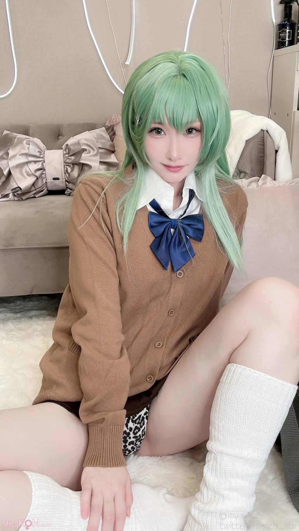 Coser@Atsuki (あつき)_ Gal Suzuya Selfie ギャル鈴谷自撮り