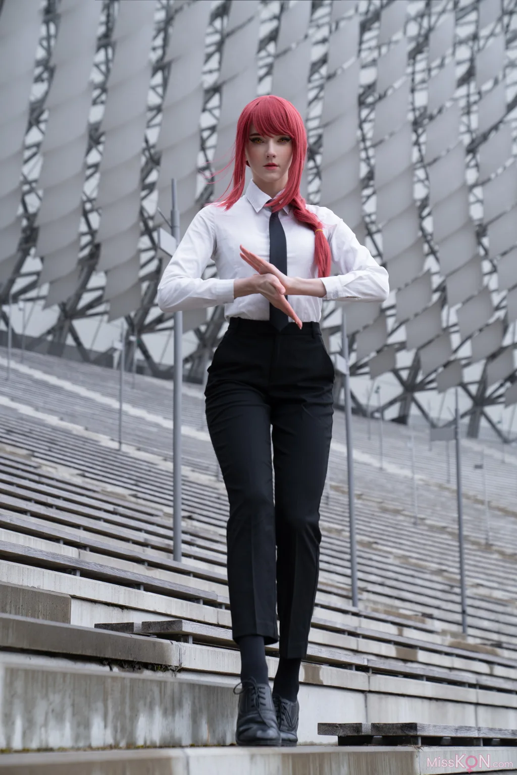 Coser@Candy_Ball_ Makima