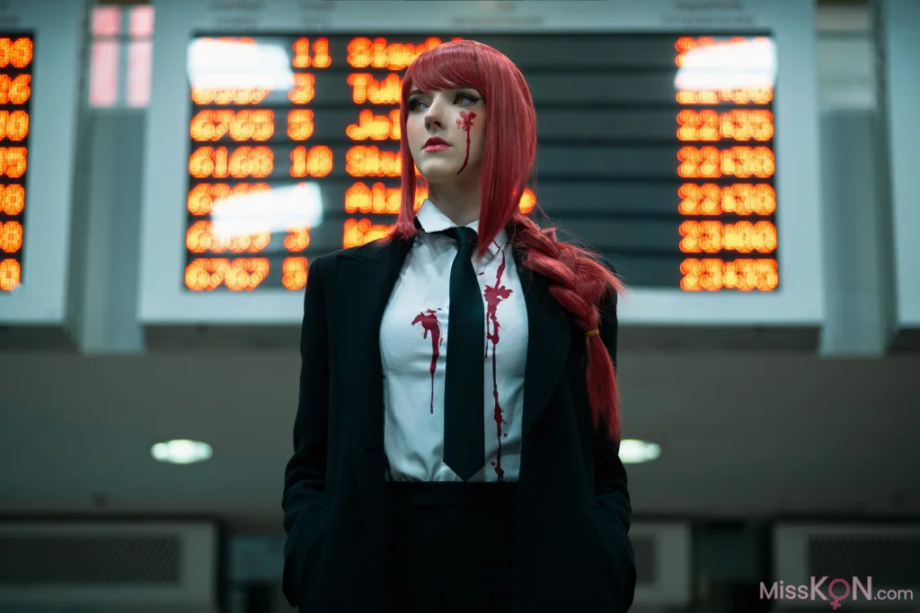 Coser@Candy_Ball_ Makima