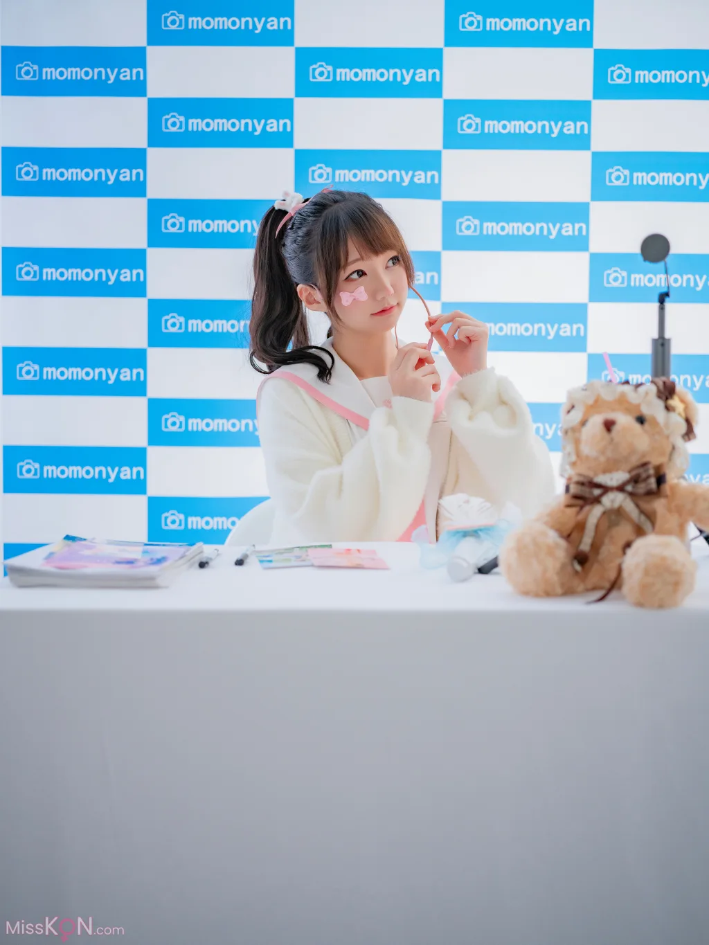 Coser@NAGISA魔物喵_ ビキニアイドルのサイン会
