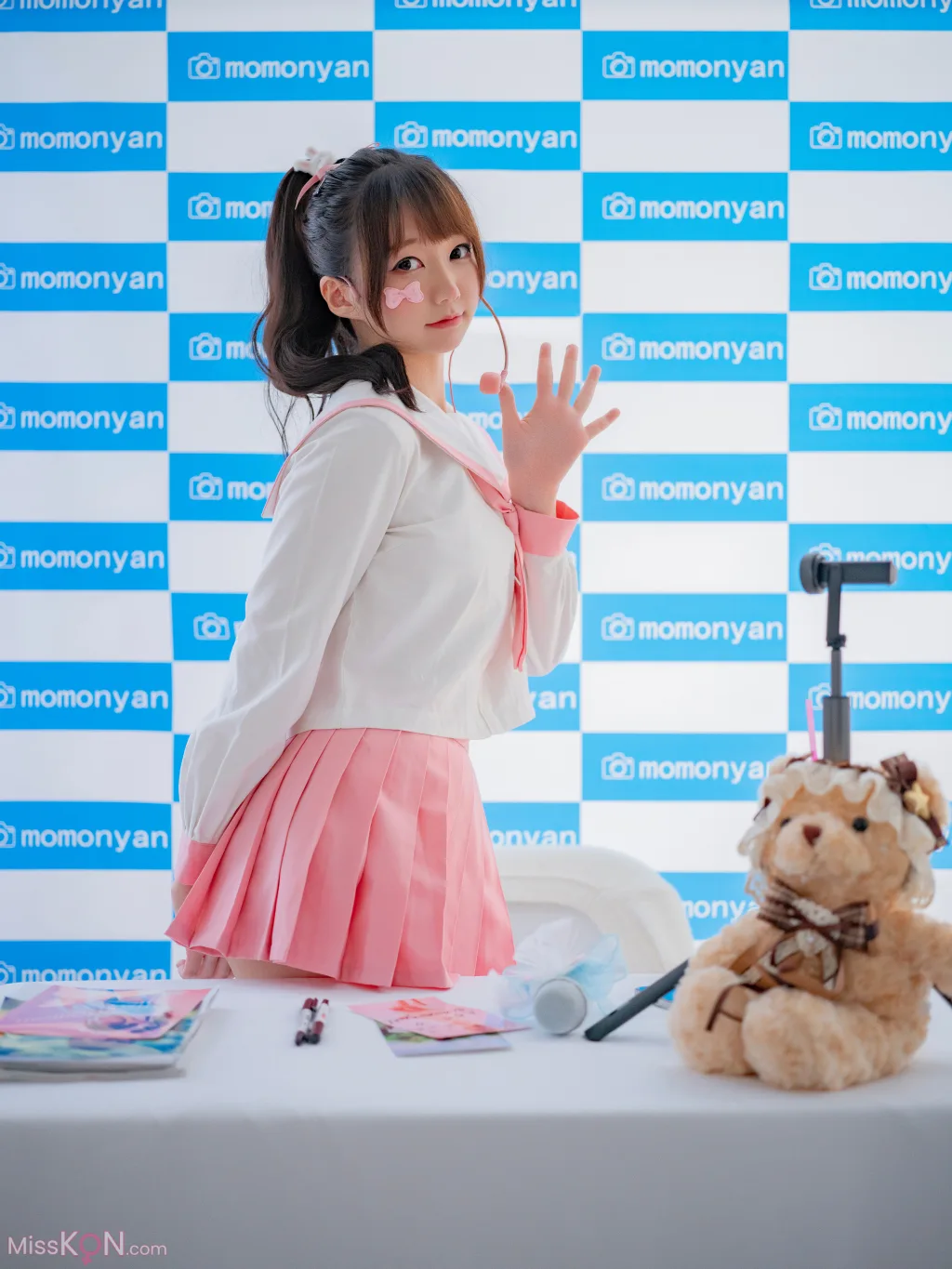 Coser@NAGISA魔物喵_ ビキニアイドルのサイン会