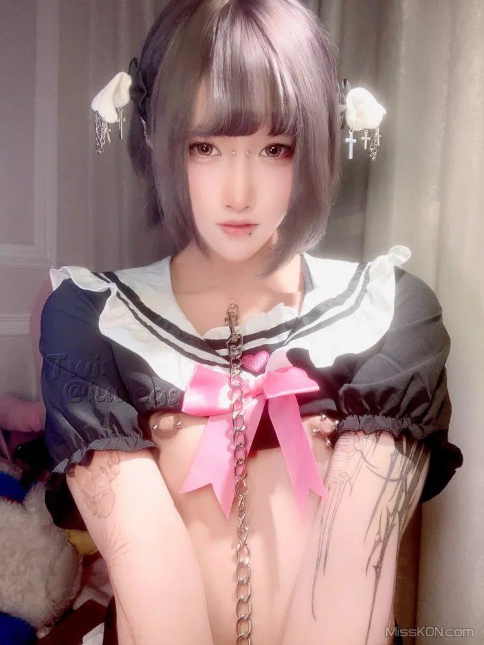 Coser@不得惹 (iuueas)_ X福利博主 道具女王