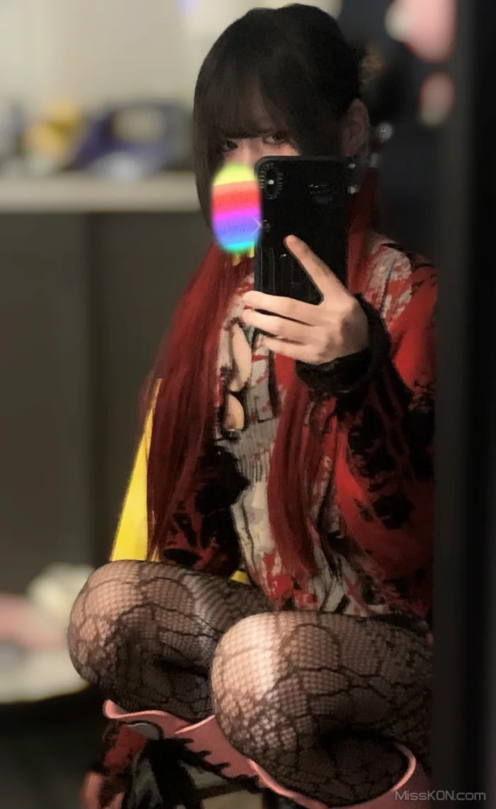 Coser@不得惹 (iuueas)_ 反差少女露出 小小年纪就这么放荡