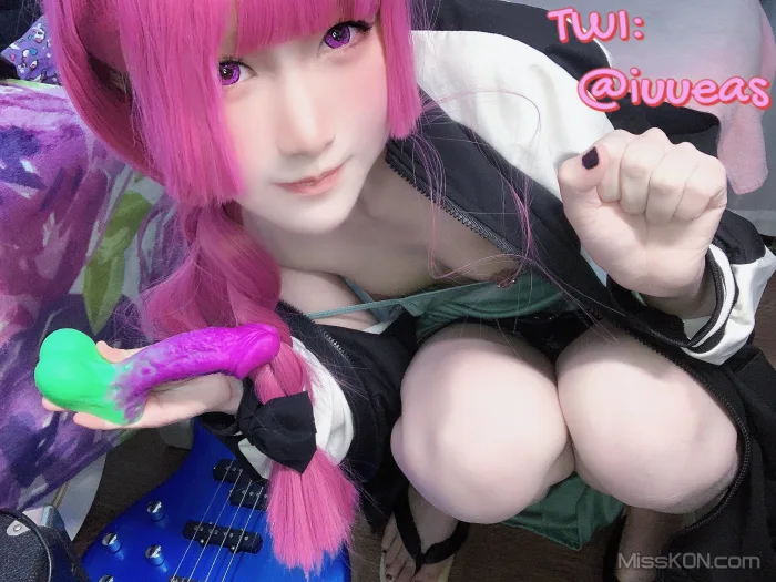 Coser@不得惹 (iuueas)_ 反差少女露出 小小年纪就这么放荡