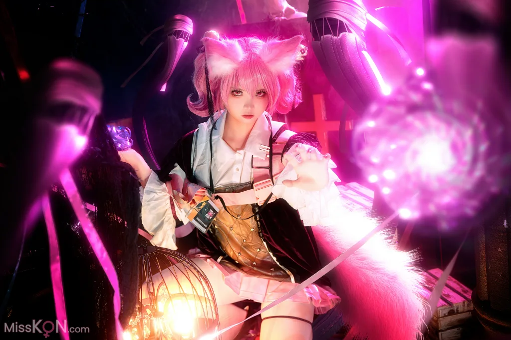 Coser@伊喵君_ 明日方舟巫恋
