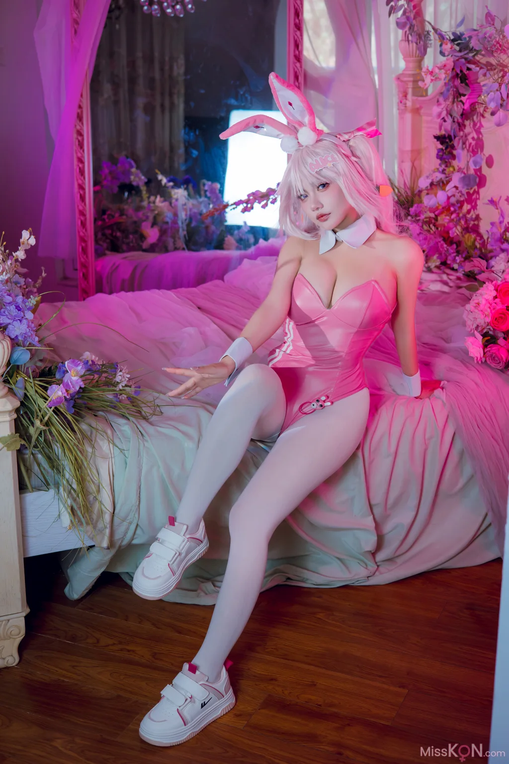 Coser@是一只熊仔吗_ Nikke爱丽丝兔女郎