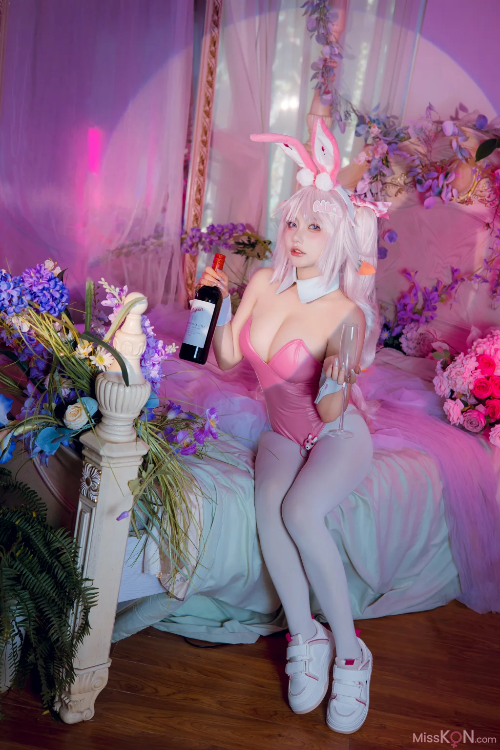 Coser@是一只熊仔吗_ Nikke爱丽丝兔女郎
