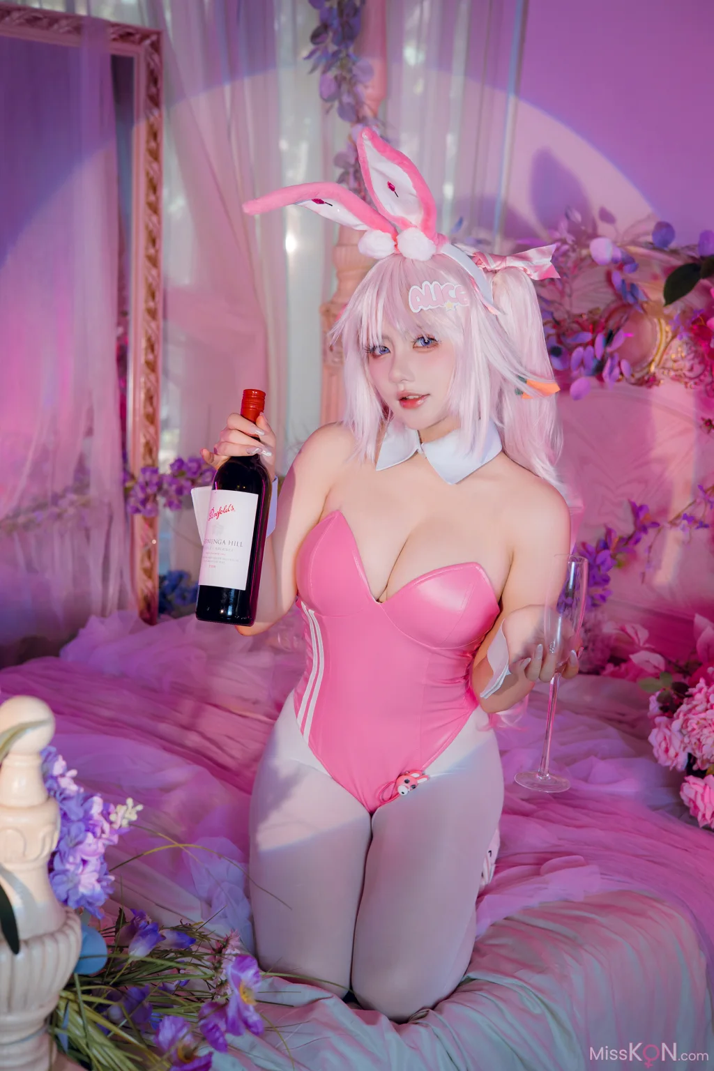 Coser@是一只熊仔吗_ Nikke爱丽丝兔女郎