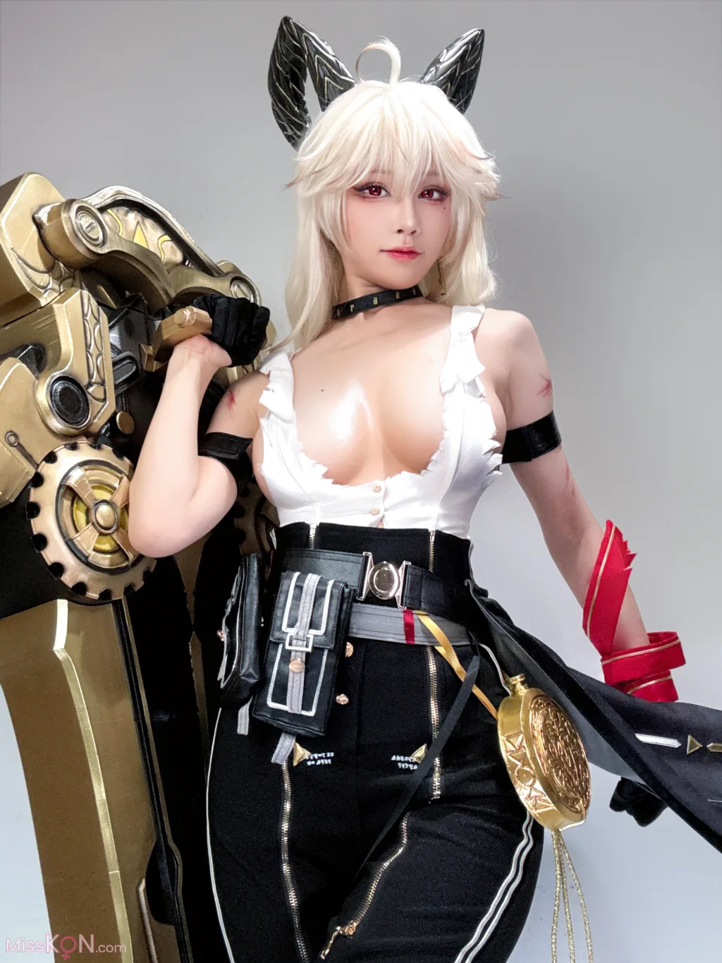 Coser@水淼Aqua_ 贊妮爆衣自拍