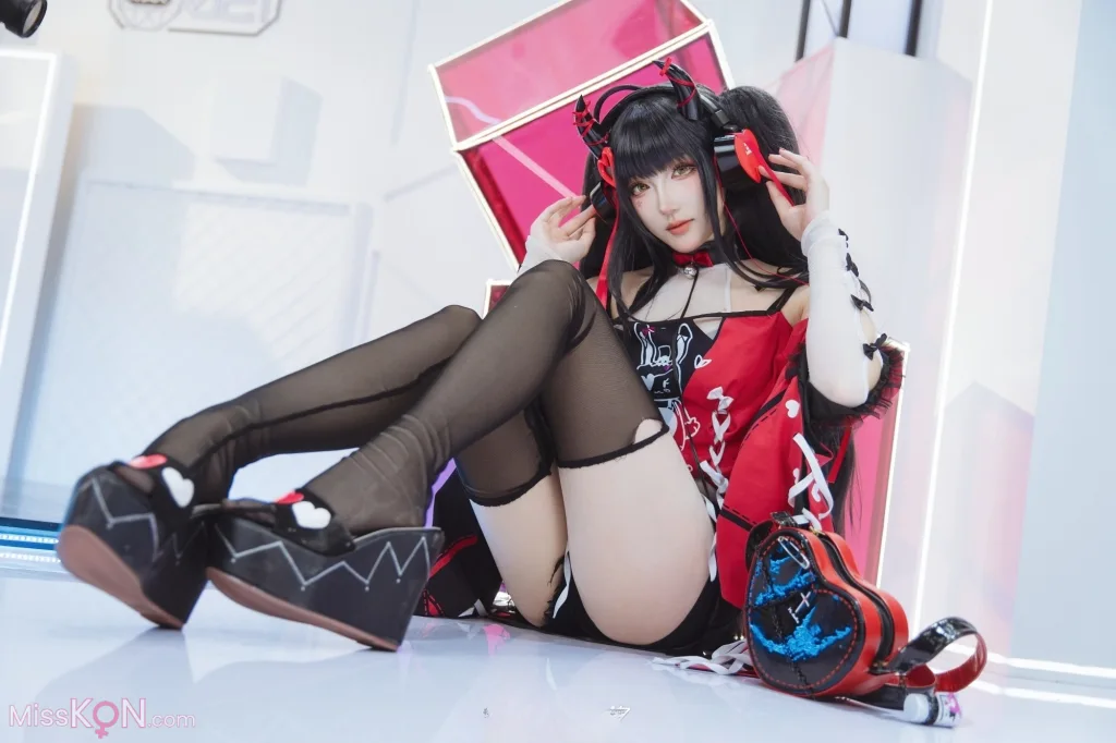 Coser@瓜希酱_ 交错战线cos旋律