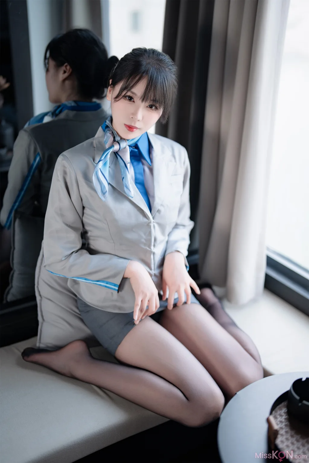 Coser@轩萧学姐_ 空姐室内黑丝