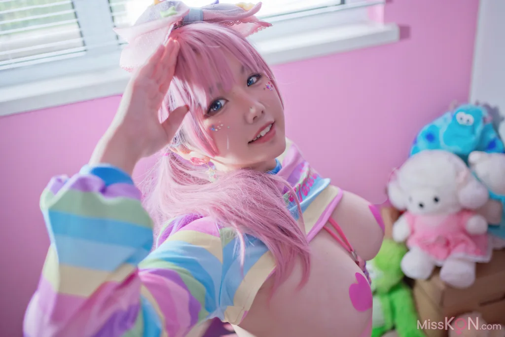 Coser@阿半今天很开心_ 粉色双马尾