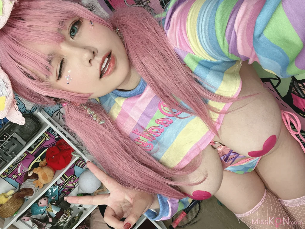 Coser@阿半今天很开心_ 粉色双马尾