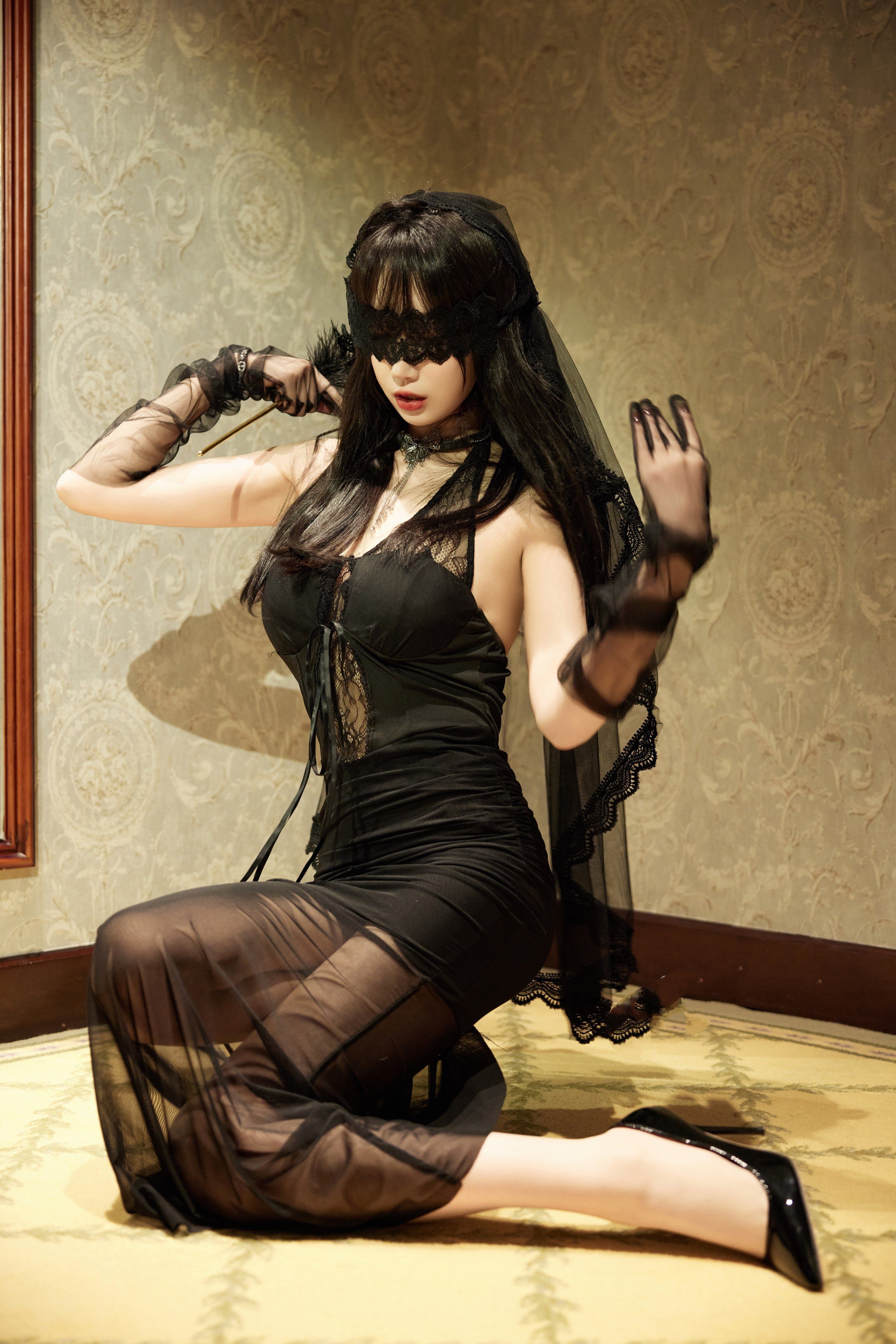 [Cosplay] 玥儿玥 黑色情趣 肉丝