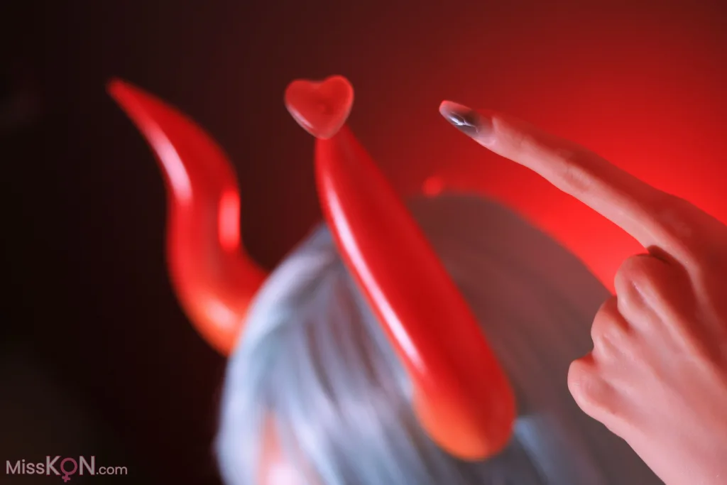 Dongeuran (동그란)_ Red Succubus