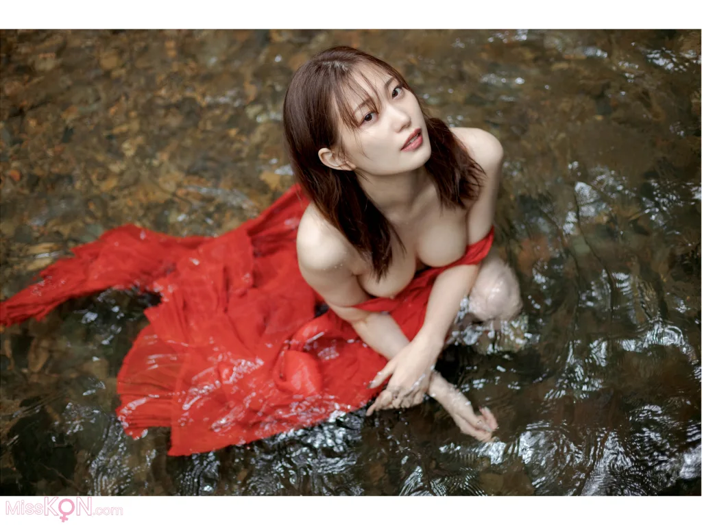 Akari Mitani (美谷朱音)_ アサ芸SEXY女優写真集 『RavishⅡ』
