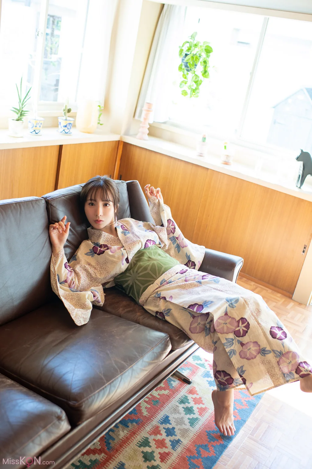 Ao Ebisaki (海老咲あお)_ FLASHデジタル写真集R 和を脱ぎ捨てて