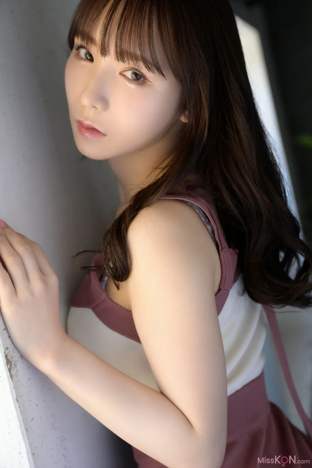 Ao Ebisaki (海老咲あお)_ FRIDAYデジタル写真集 あおに染まる Vol.2 120 ページ豪華版