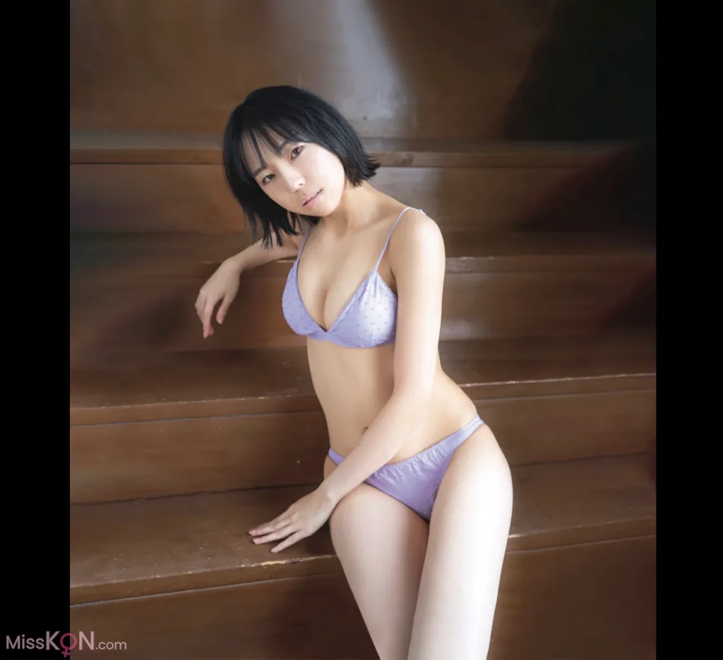 Aya Kajishima (鍛治島彩)_ FRIDAY GOLD とびっきりの初ビキニ