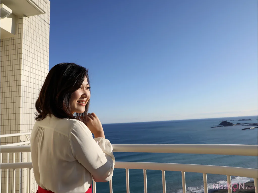 Ayumi Hanasaki (花崎阿弓)_ 日本一脱げる現役美女アナ