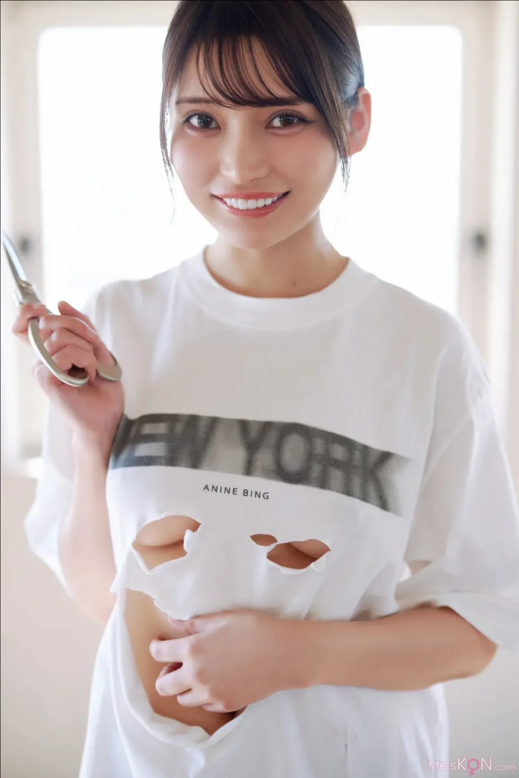Nitori Sayaka (似鳥沙也加)_ FRIDAY GOLD A to Z Vol.4