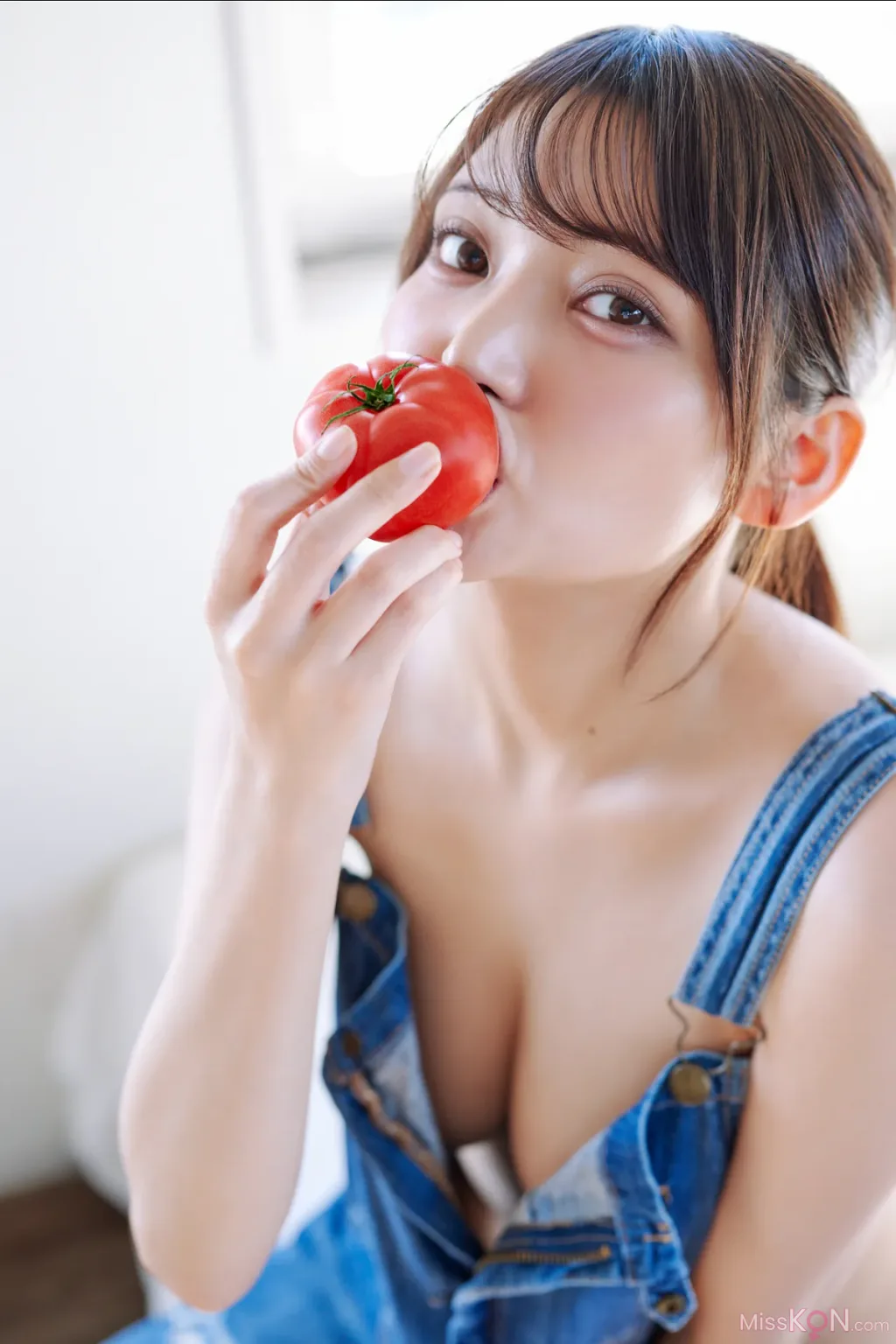 Nitori Sayaka (似鳥沙也加)_ FRIDAY GOLD A to Z Vol.5+6+7