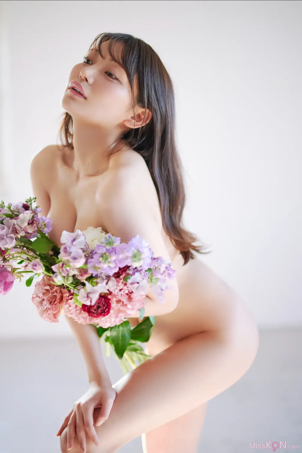 Nitori Sayaka (似鳥沙也加)_ FRIDAY GOLD A to Z Vol.8