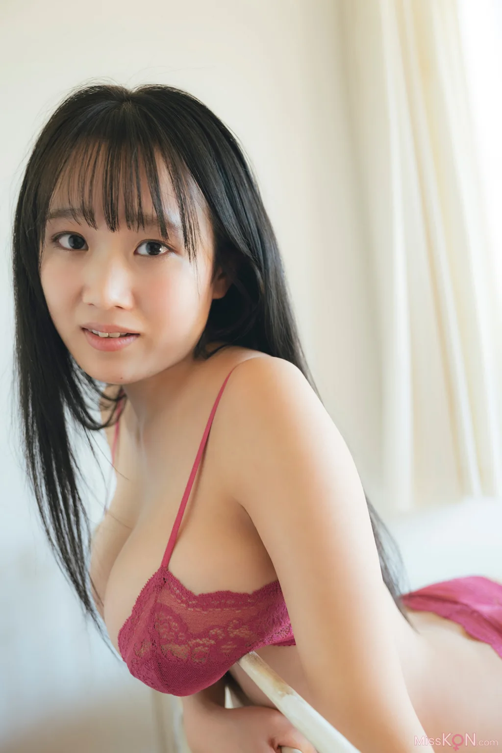 Riho Okumura (奥村梨穂)_ FLASHデジタル写真集 Iの衝撃