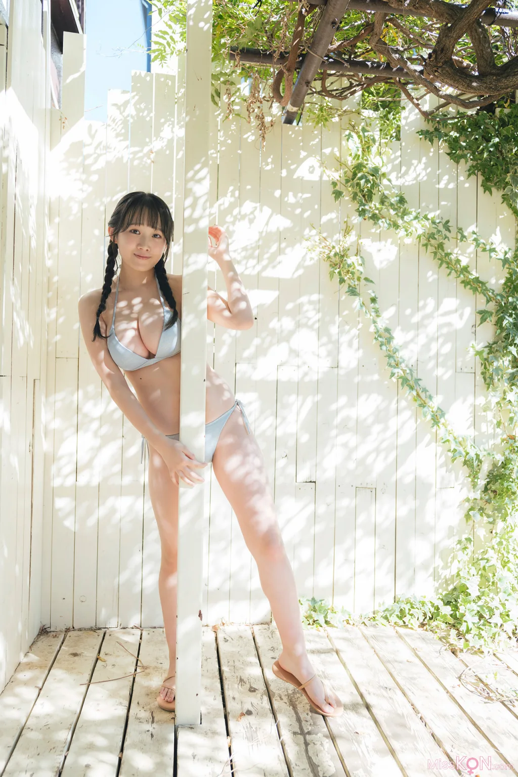 Riho Okumura (奥村梨穂)_ FLASHデジタル写真集 Iの衝撃